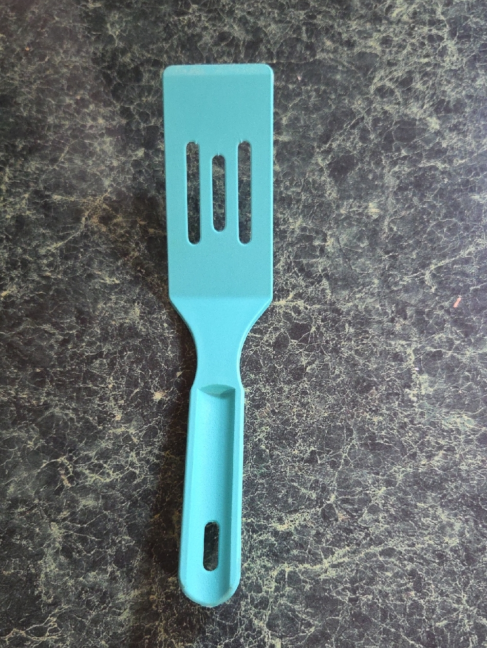 The Pampered Chef Teal Slotted Spatula